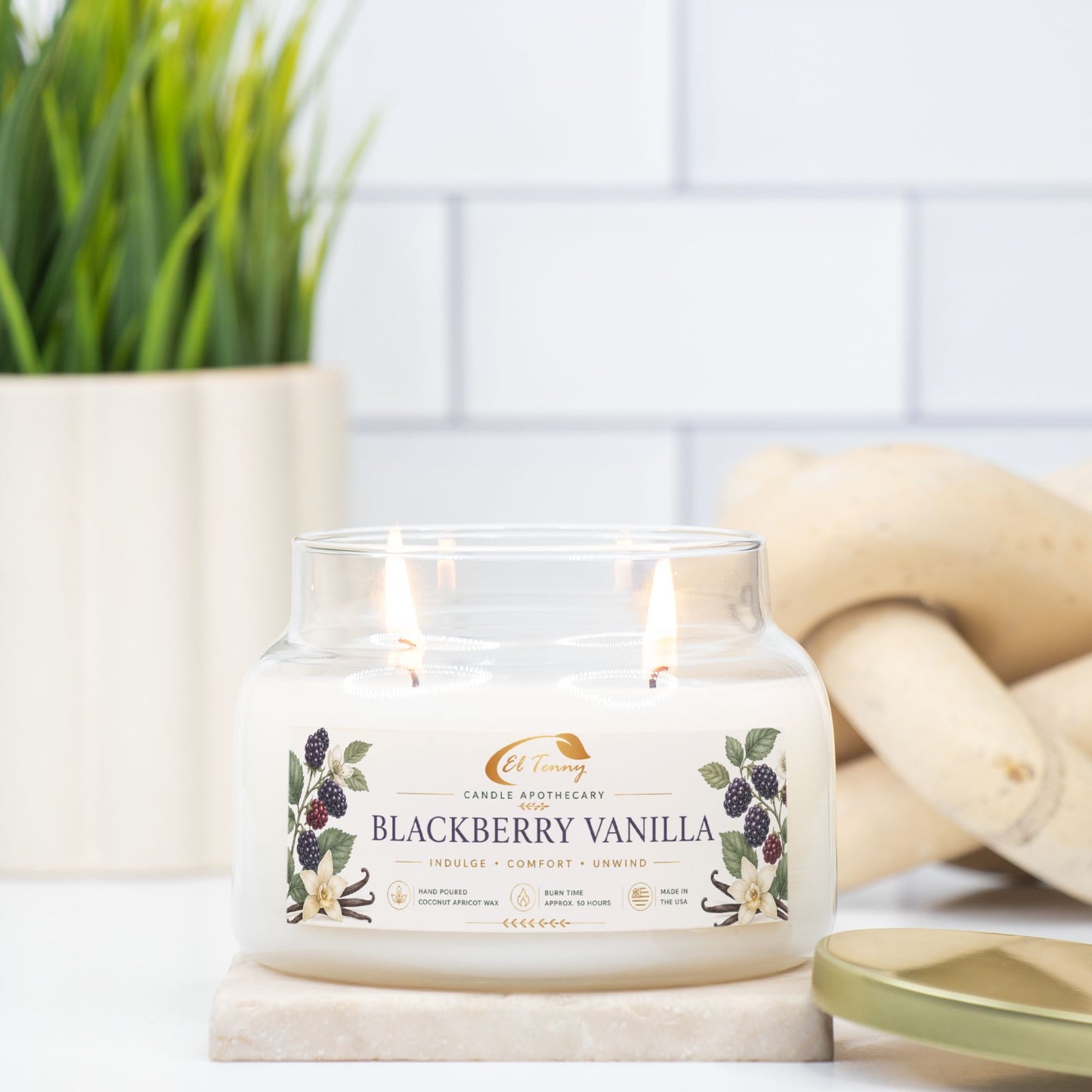 El Tenny™ Blackberry Vanilla Apothecary Candle